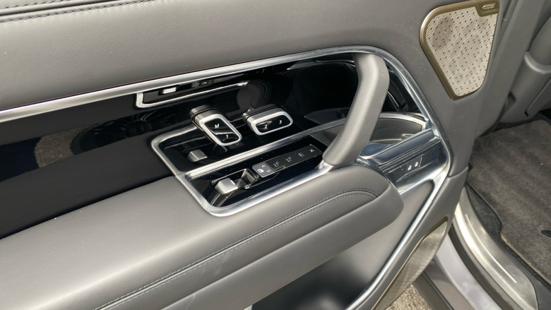 Land Rover Range Rover 4.4 P530 V8 Autobiography 4dr Auto Petrol Estate